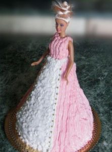 Торт Принцесса с куклой Барби готов