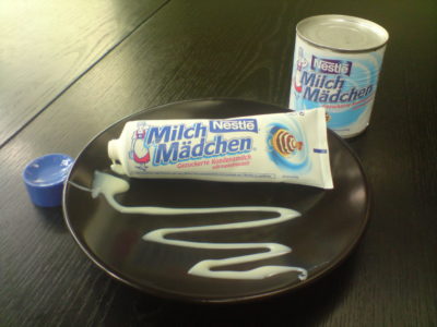 Продукция компании Nestle со снакомым названием «Milch Mädchen»
